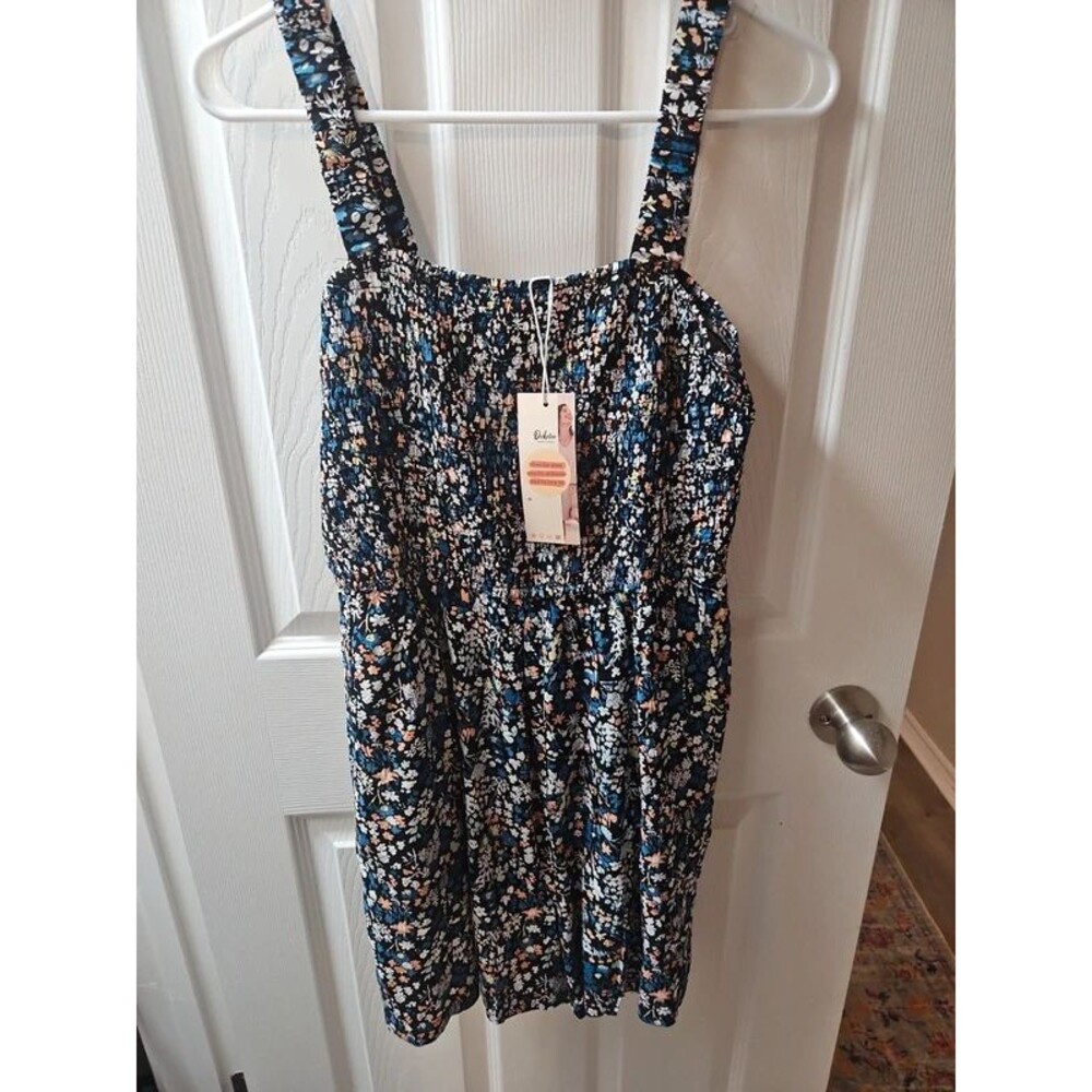 NWT Dokotoo Floral Smocked Romper – Women’s Large